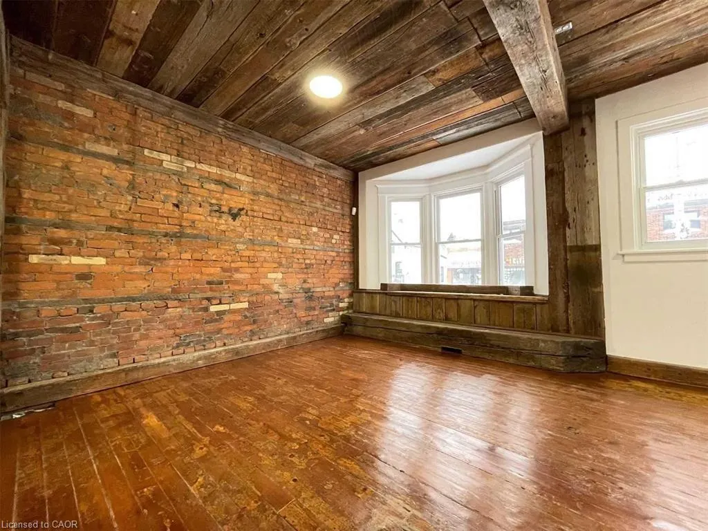 229 Locke Street S