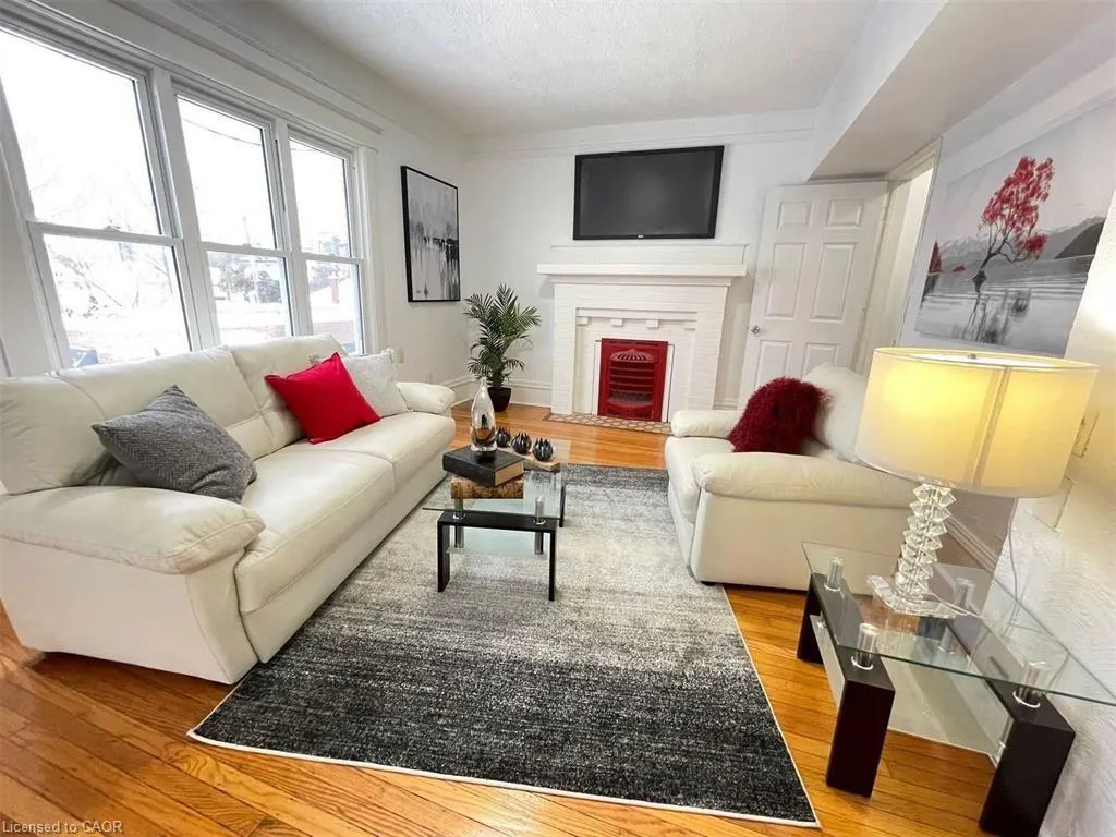 229 Locke Street S