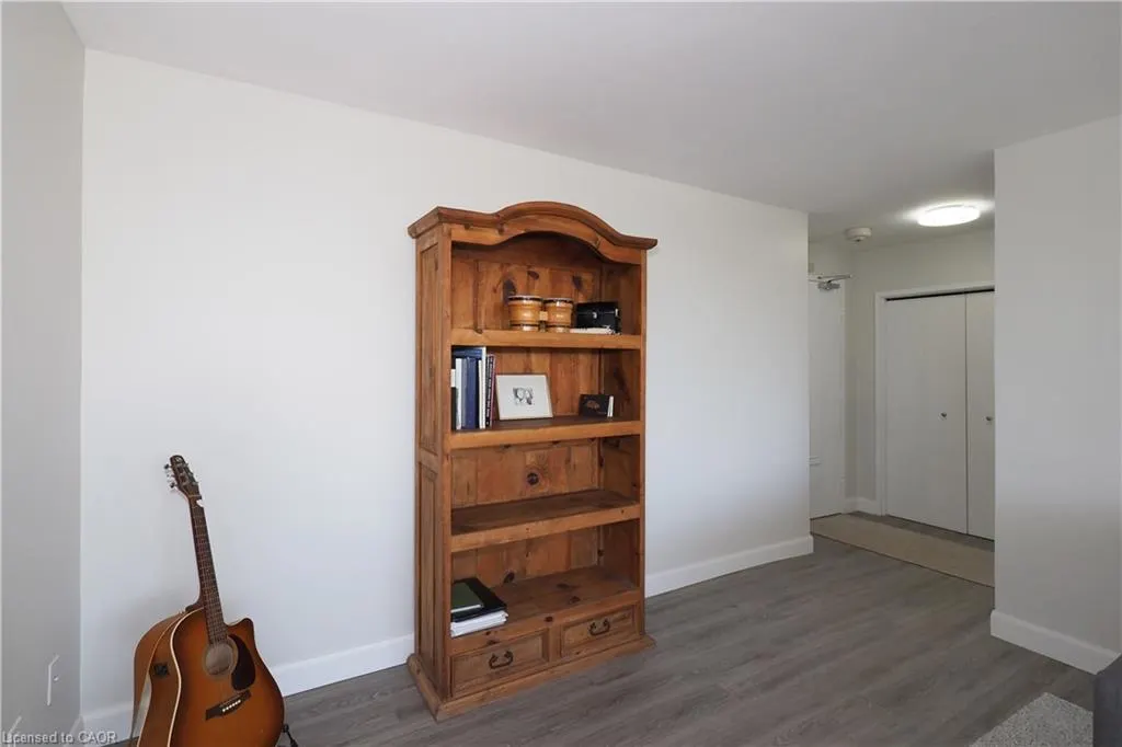 24 Midland Drive, #406
