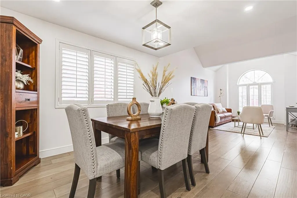 6 Windmill Place