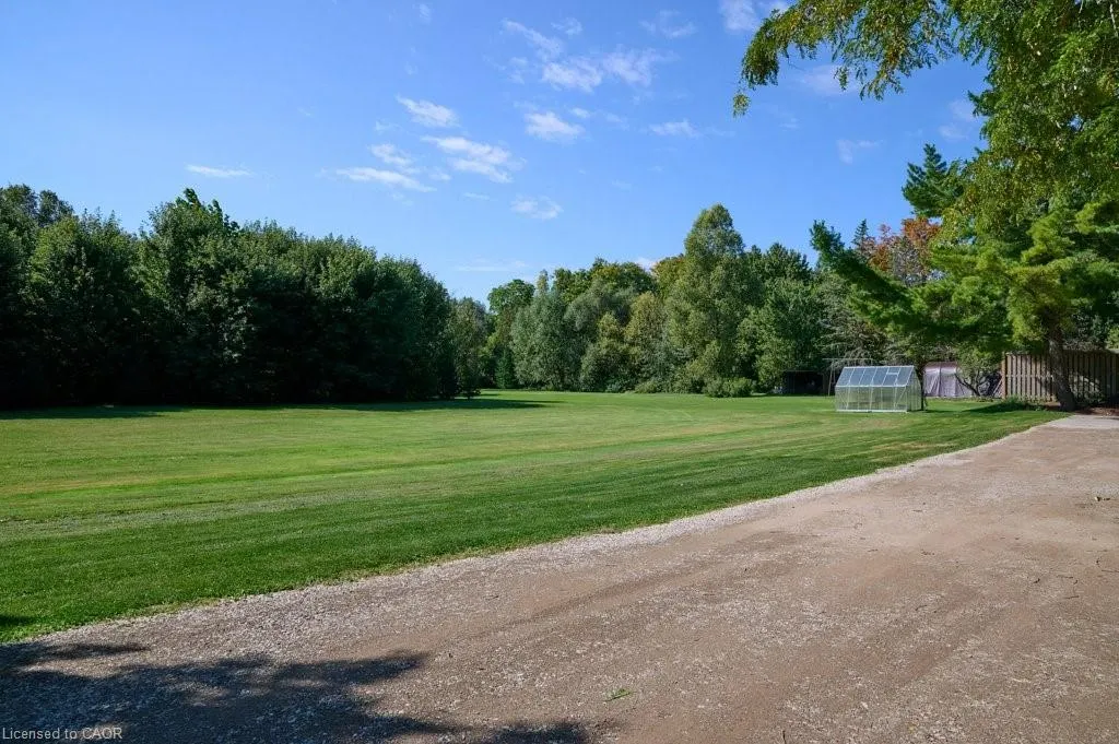 98 Meadowbrook Court