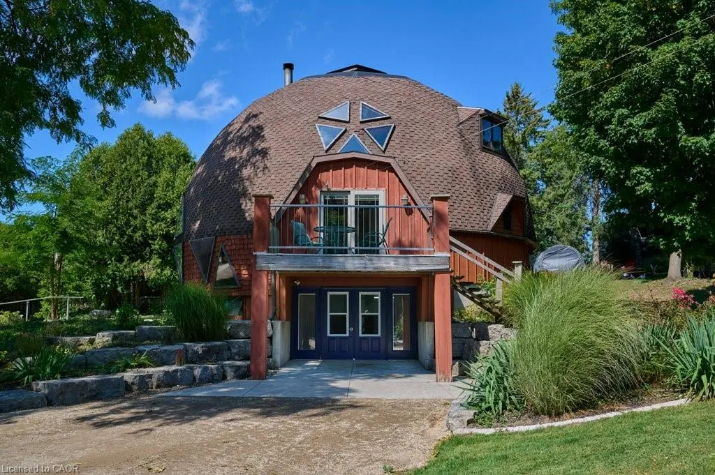 98 Meadowbrook Court