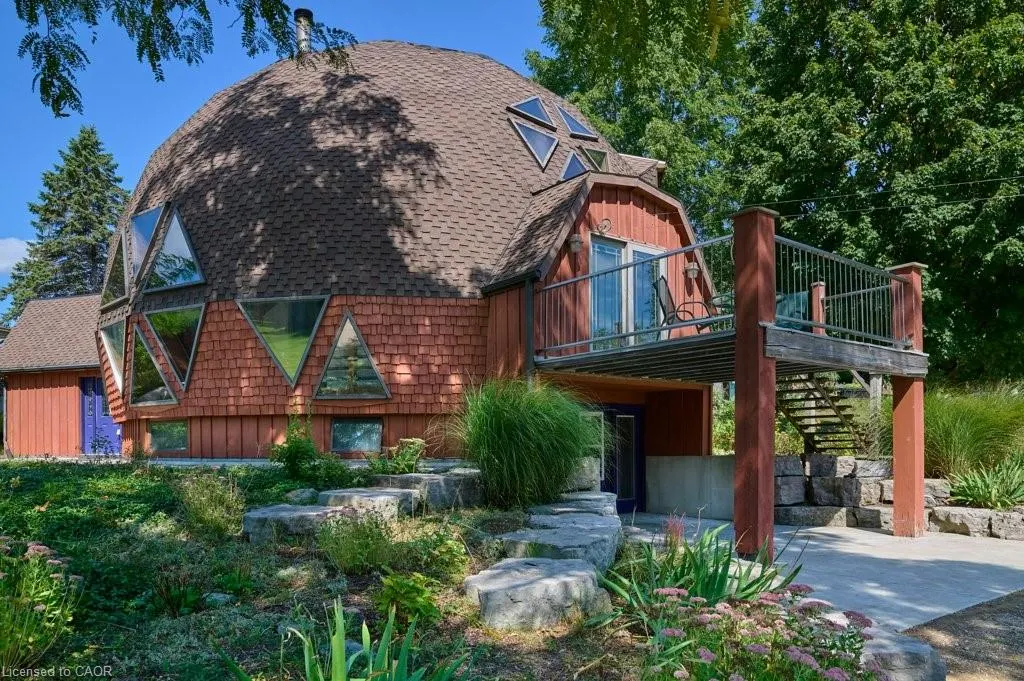 98 Meadowbrook Court