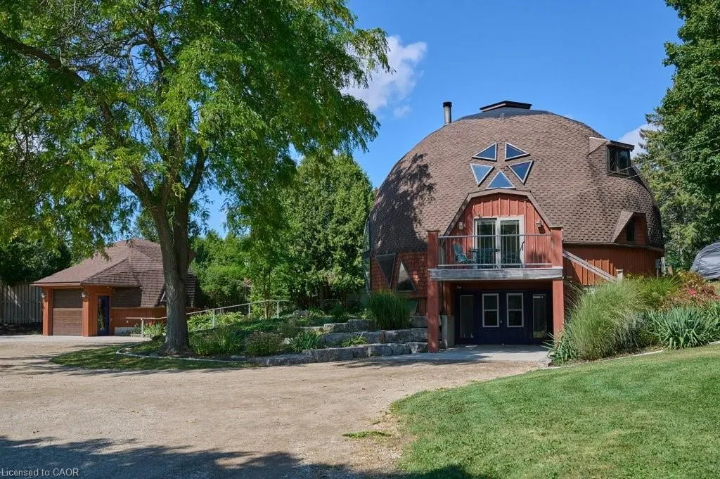 98 Meadowbrook Court