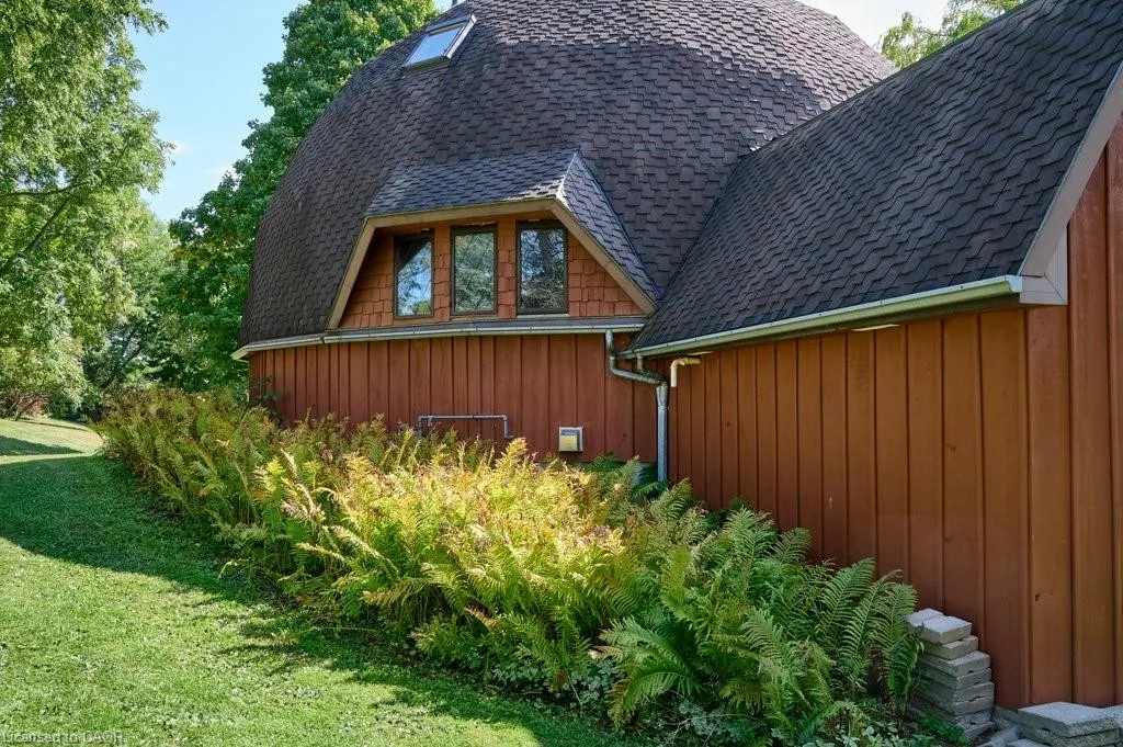 98 Meadowbrook Court