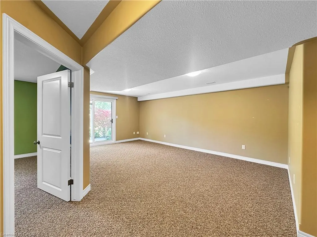 15 Iron Bridge Court