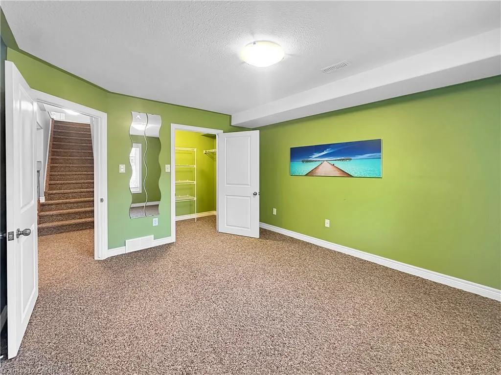 15 Iron Bridge Court