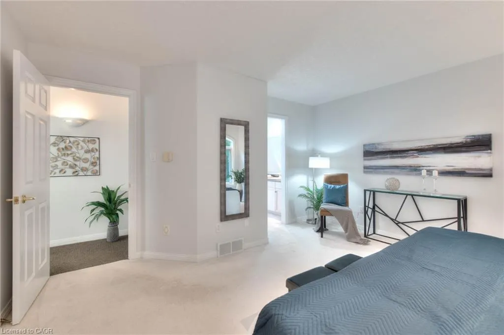 17 Woods Edge Court, #165