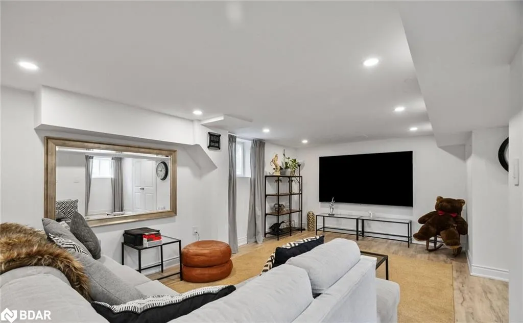 23 Thorley Drive