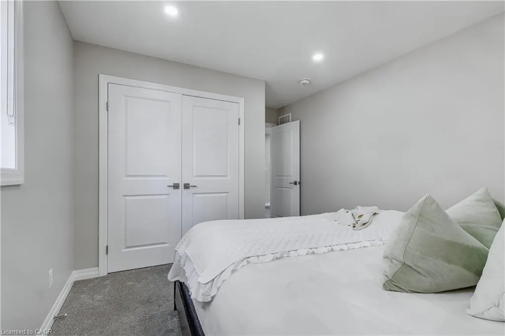 162 Mountain Holly Court
