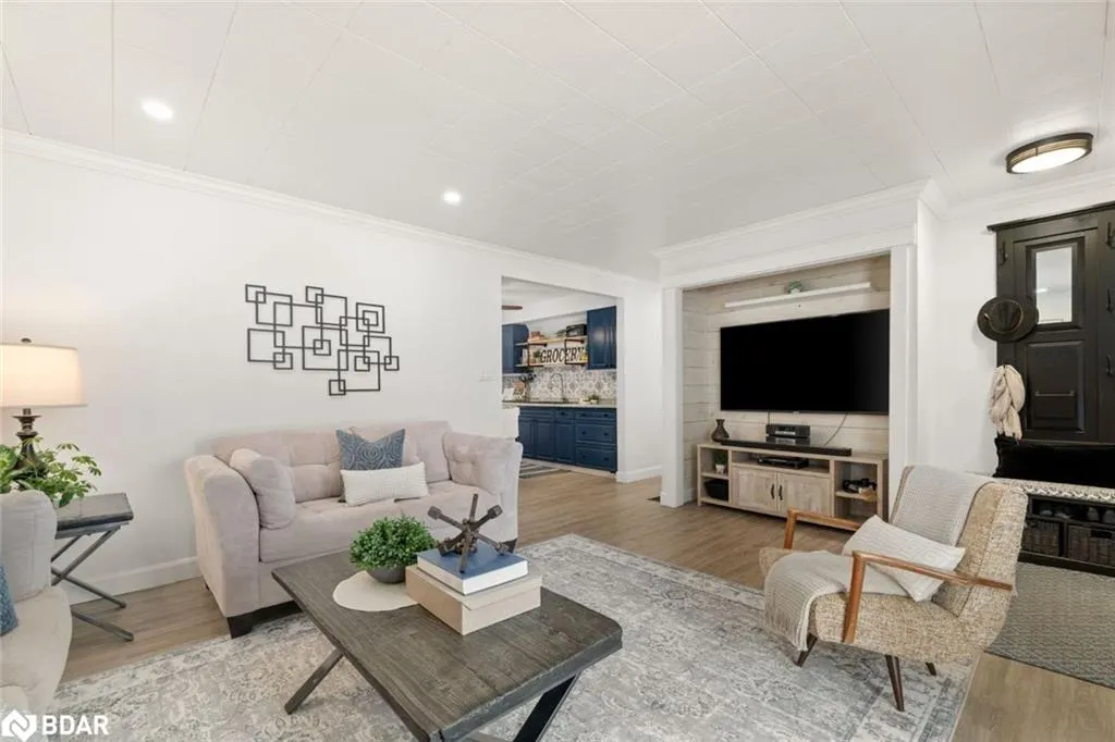 1121 Harmony Road