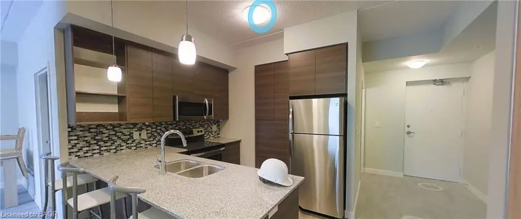 318 Spruce Street, #405