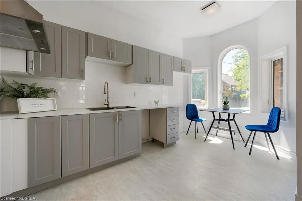 16 Arthur Street, #2A