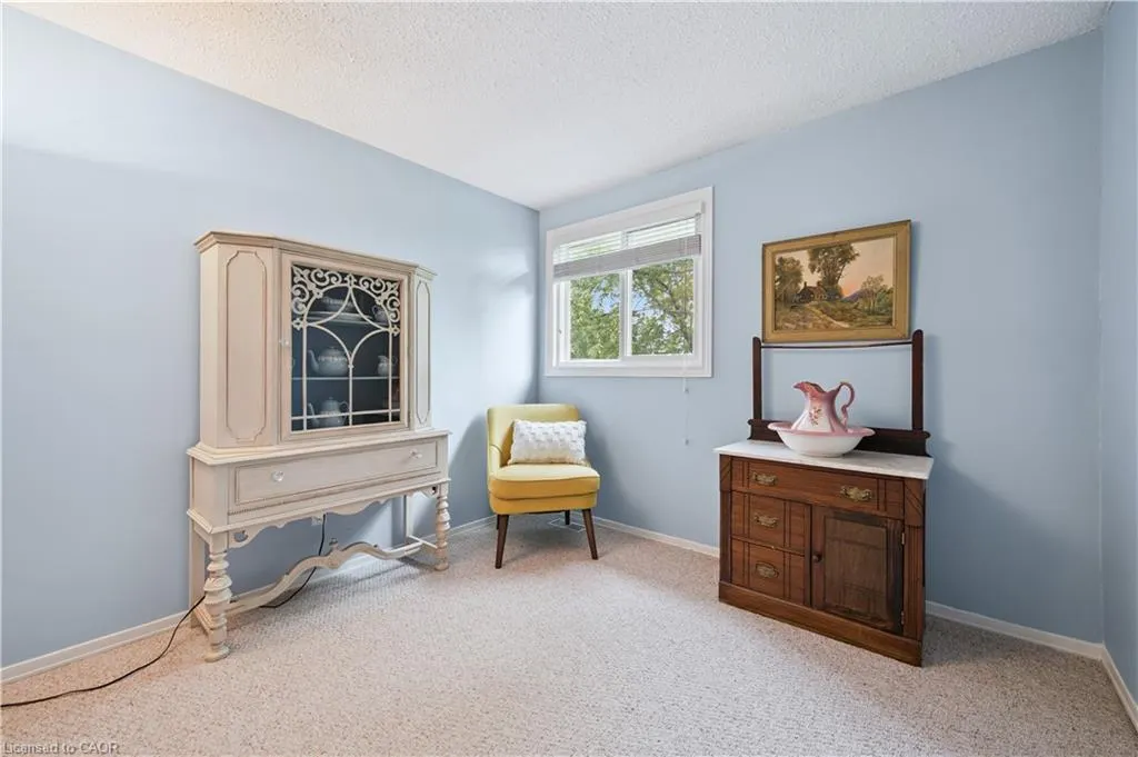 255 Camelot Court, #2