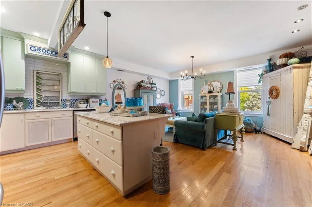 3710 Main Street, #201