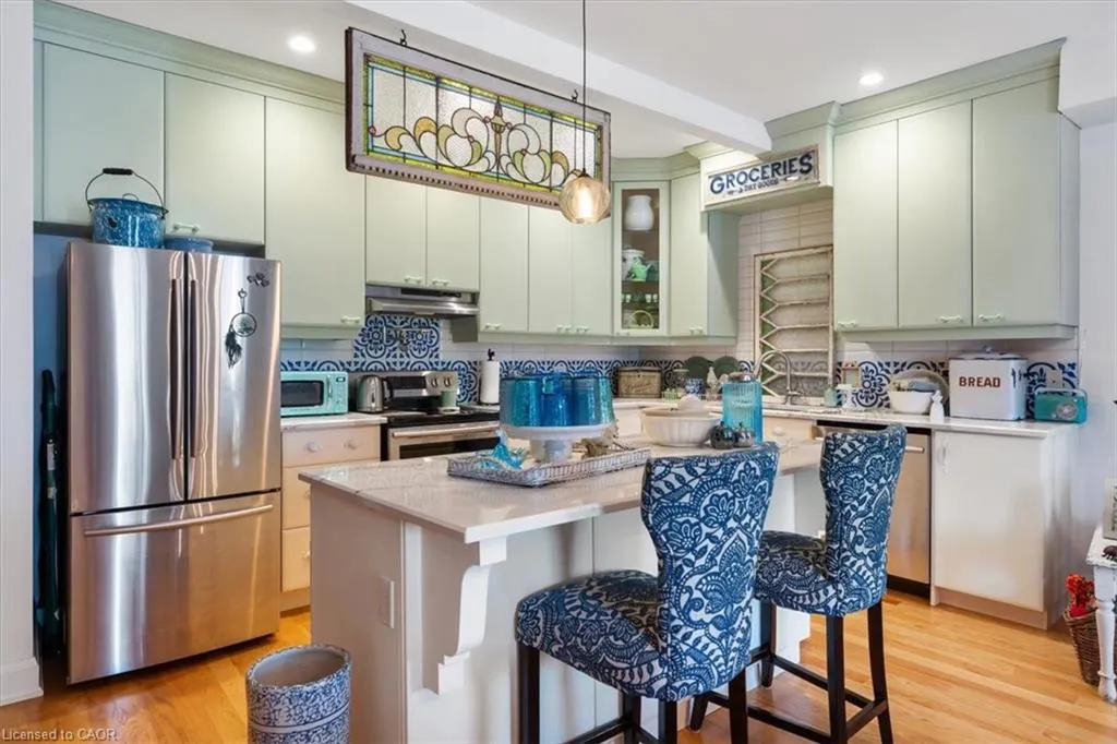 3710 Main Street, #201