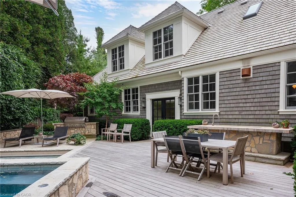 243 Alscot Crescent