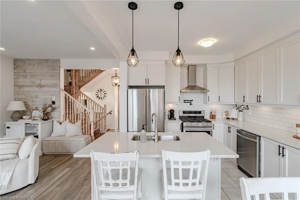 1214 Rose Way