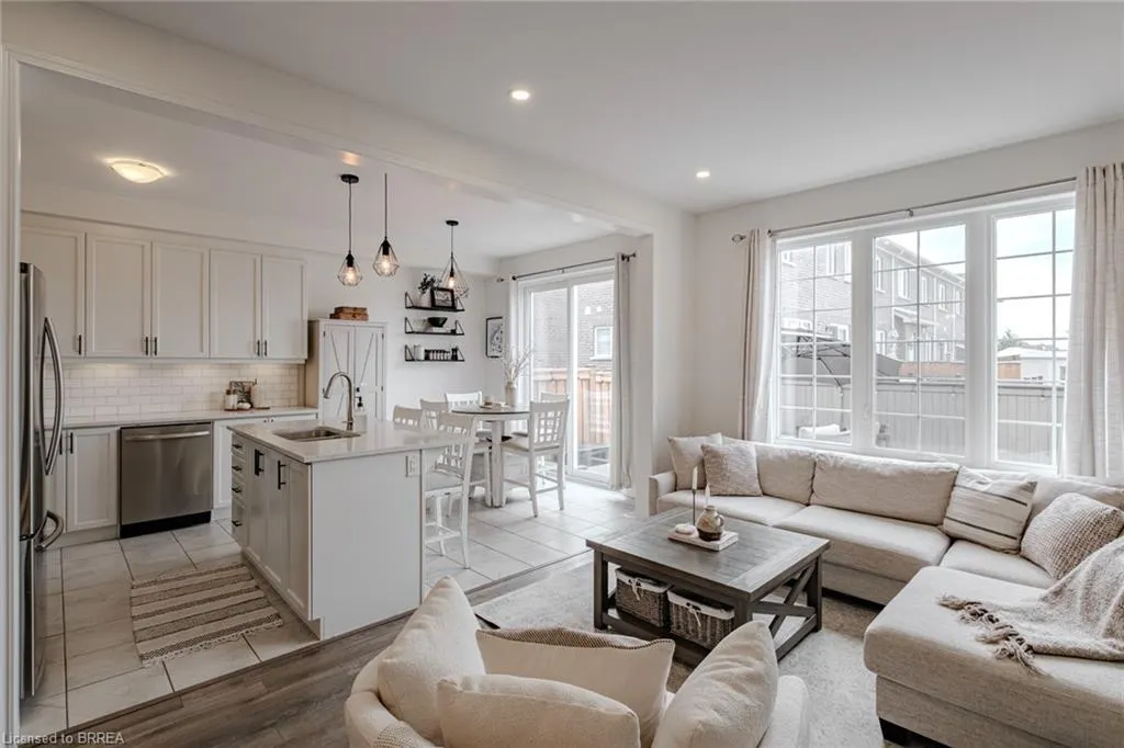 1214 Rose Way