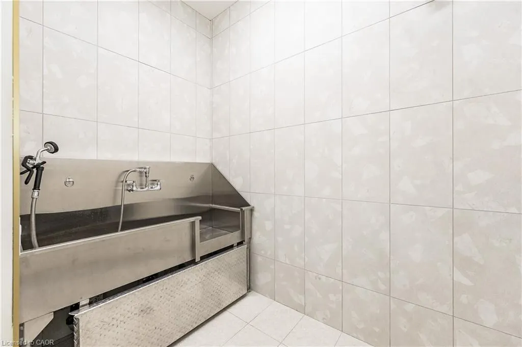 24 Union Street E, #104