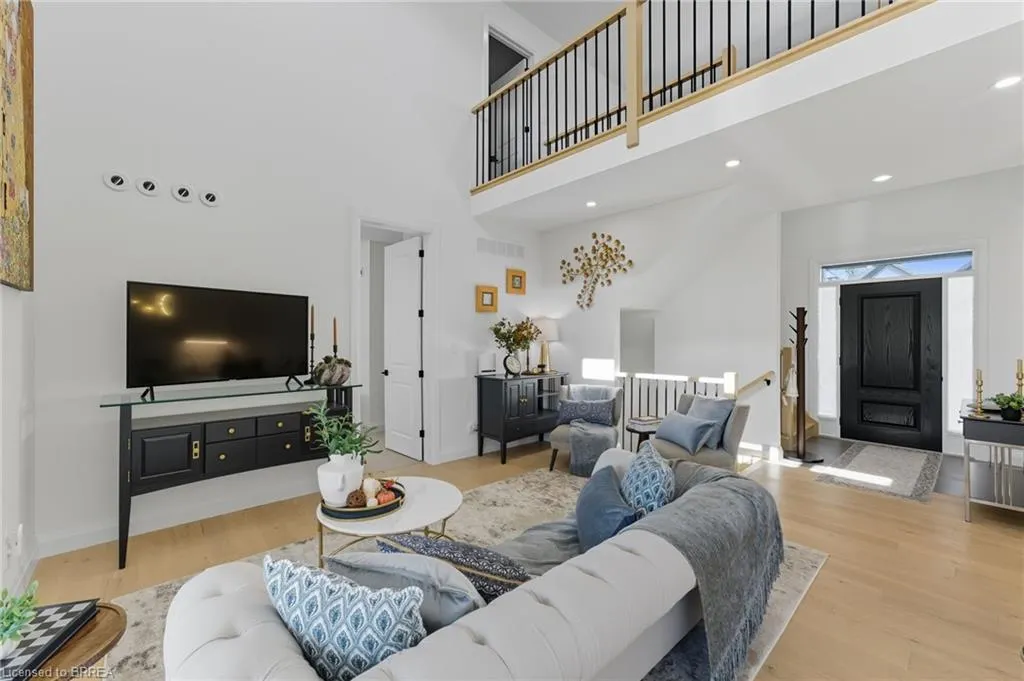 242 Mount Pleasant Street, #4