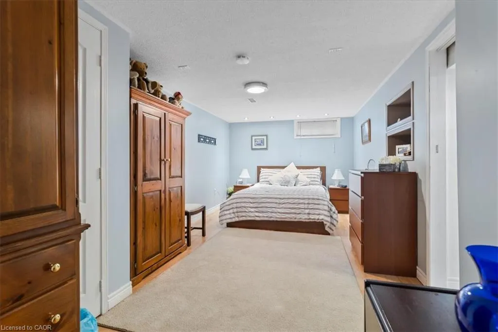 56 Hillier Crescent