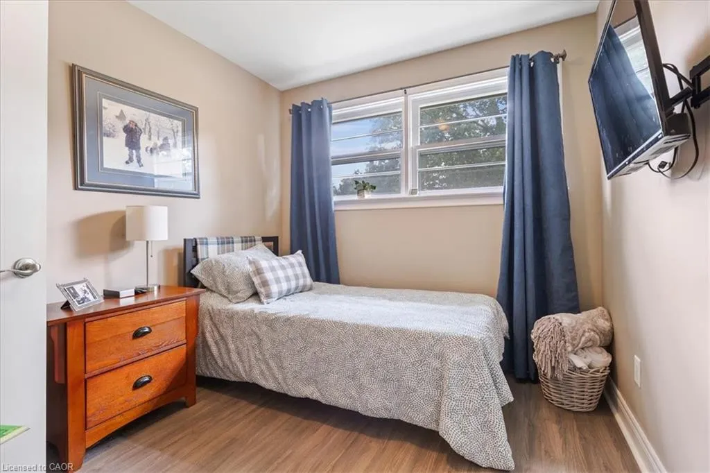56 Hillier Crescent