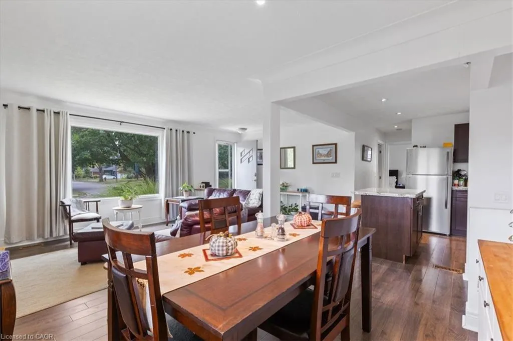 56 Hillier Crescent