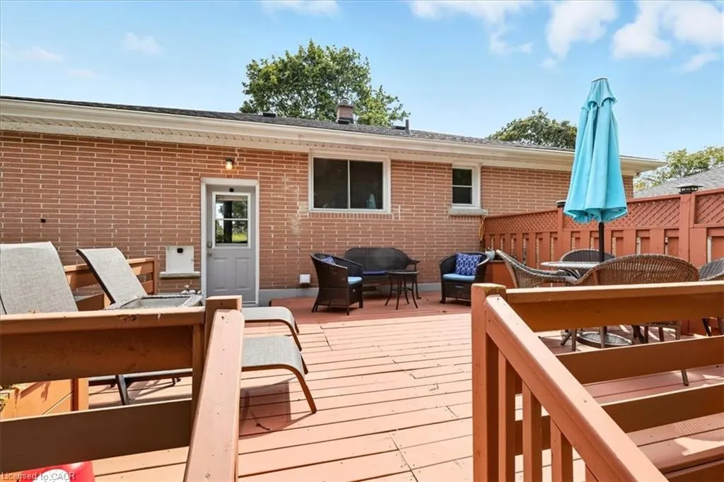 56 Hillier Crescent