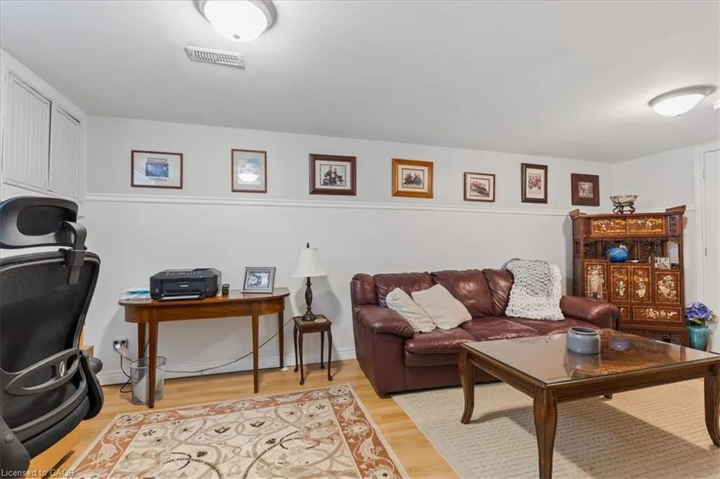 56 Hillier Crescent
