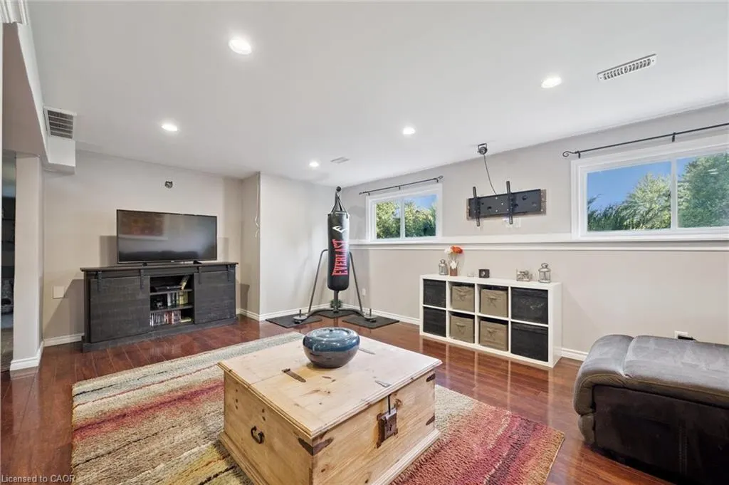 230 Arris Crescent