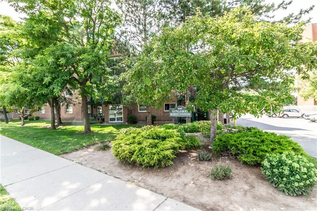 3085 Kingsway Drive