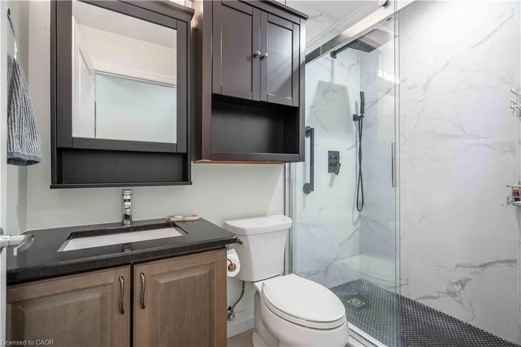 90 Charlton Avenue W, #409