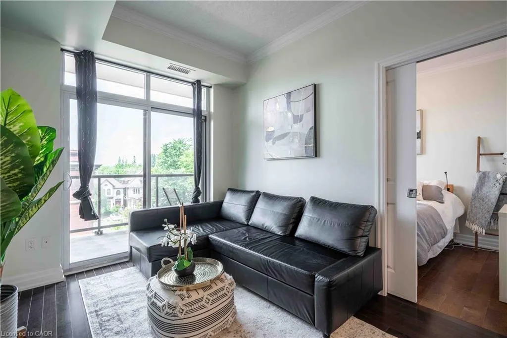 90 Charlton Avenue W, #409