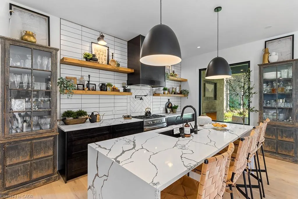 107 Louise Creek Crescent