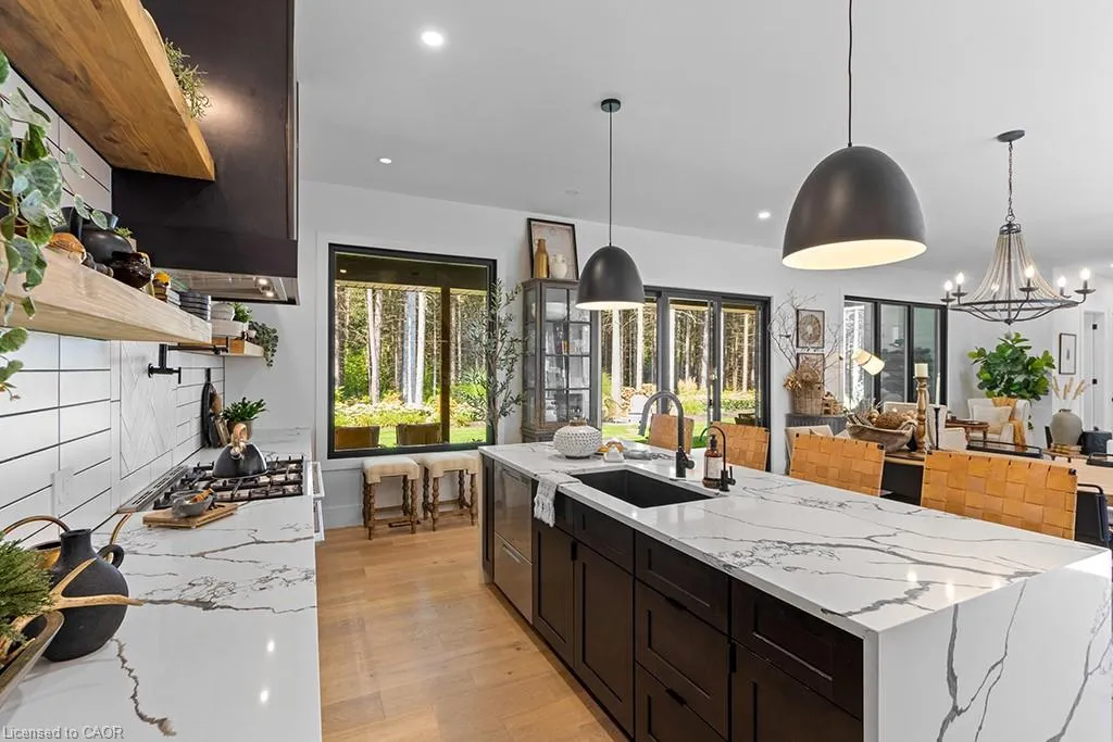 107 Louise Creek Crescent