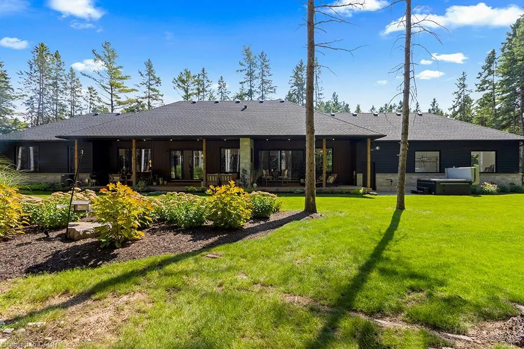 107 Louise Creek Crescent