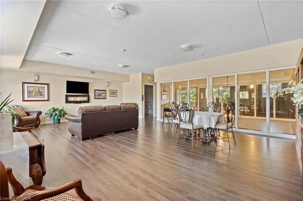 4644 Pettit Avenue, #213