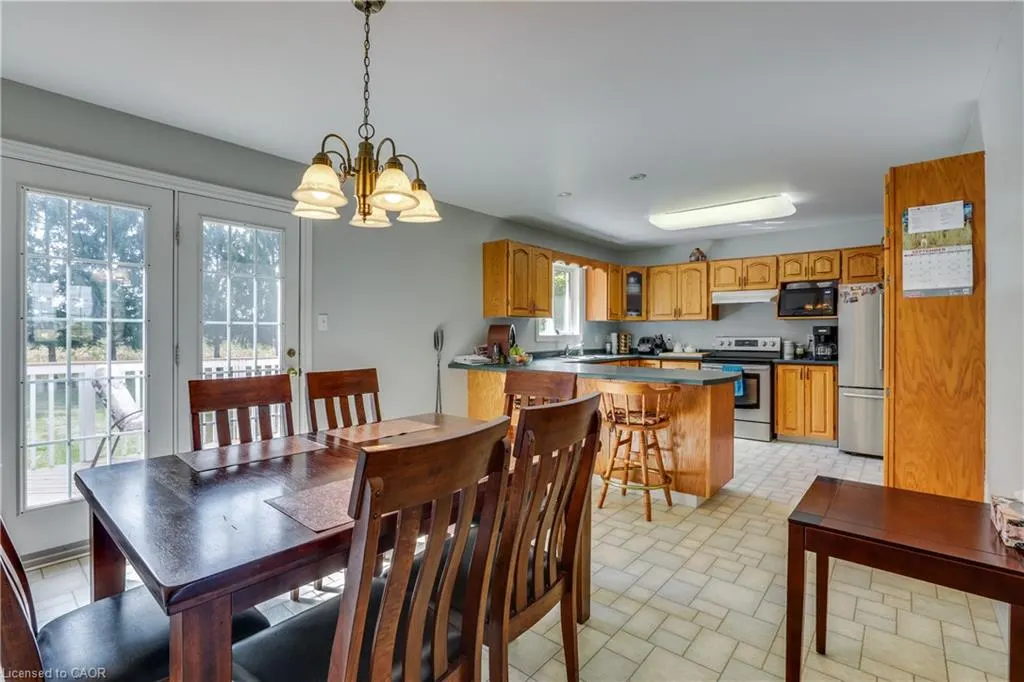 41 Church Road W