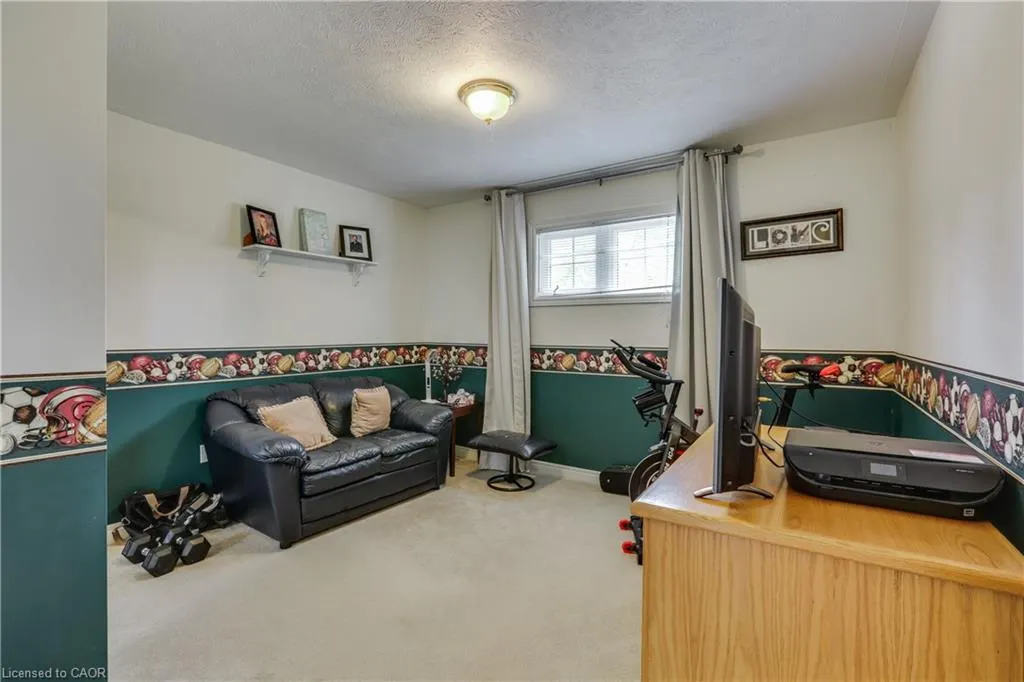 41 Church Road W