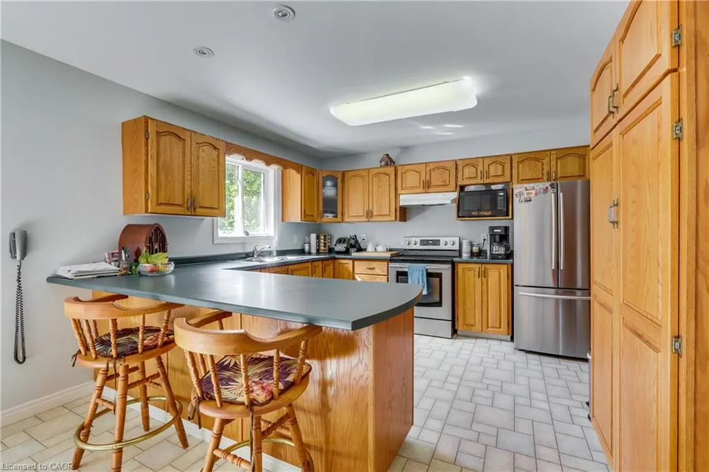 41 Church Road W