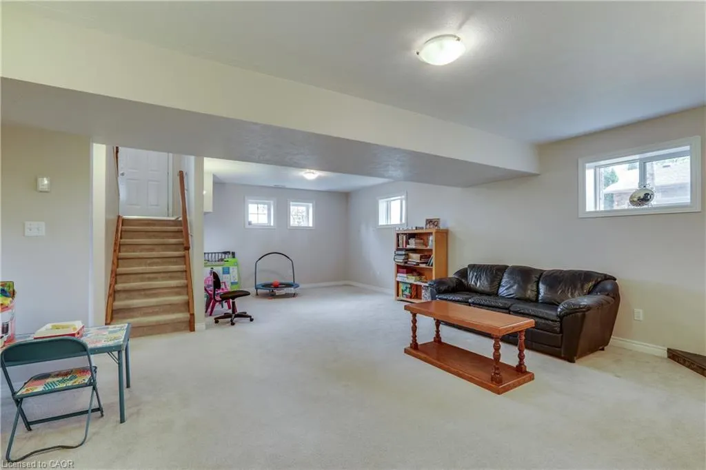41 Church Road W