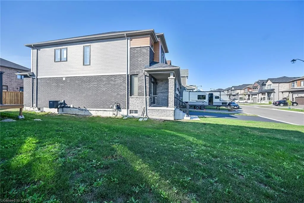 164 Maclachlan Avenue