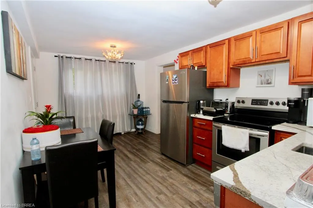 72 Kent Street N, #1