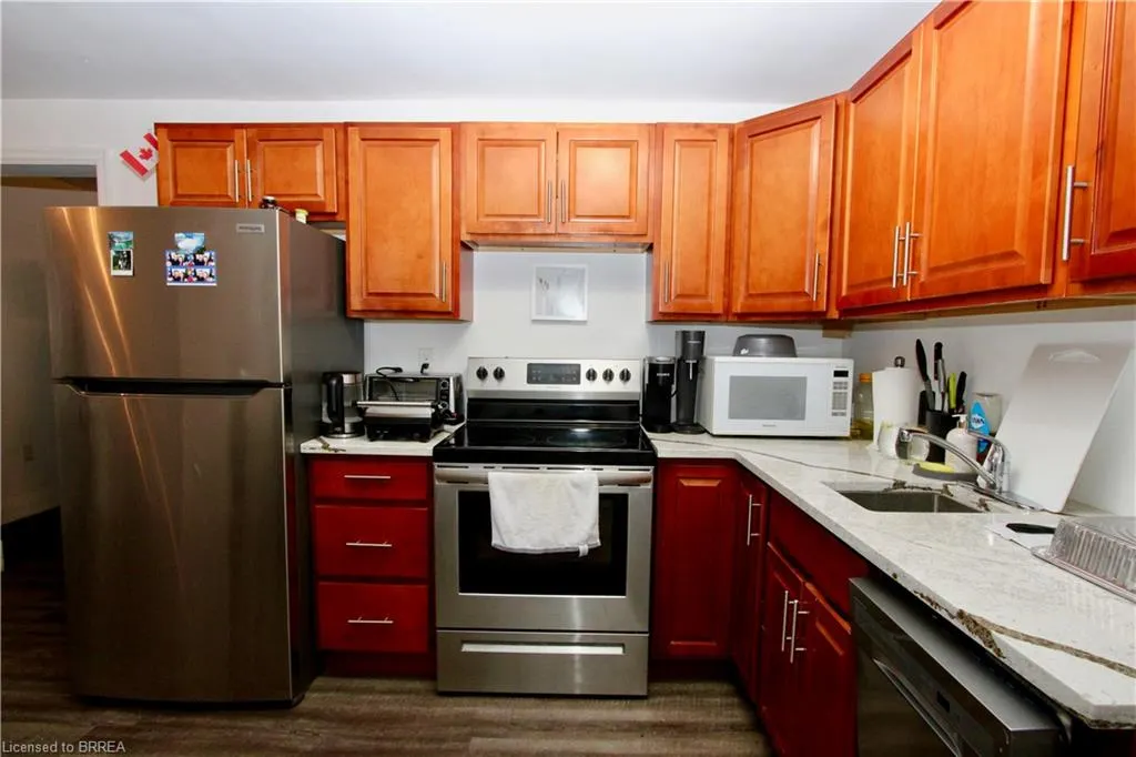72 Kent Street N, #1