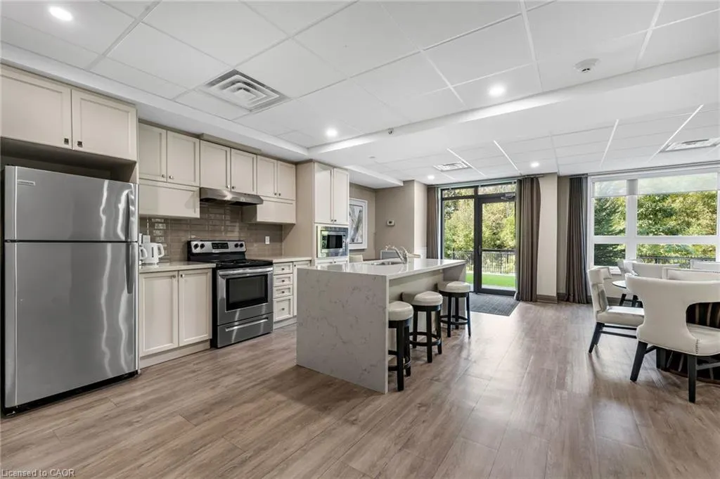 125 Shoreview Place, #432