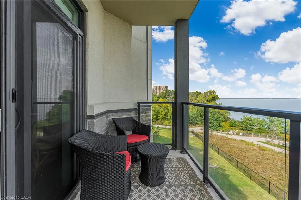 125 Shoreview Place, #432