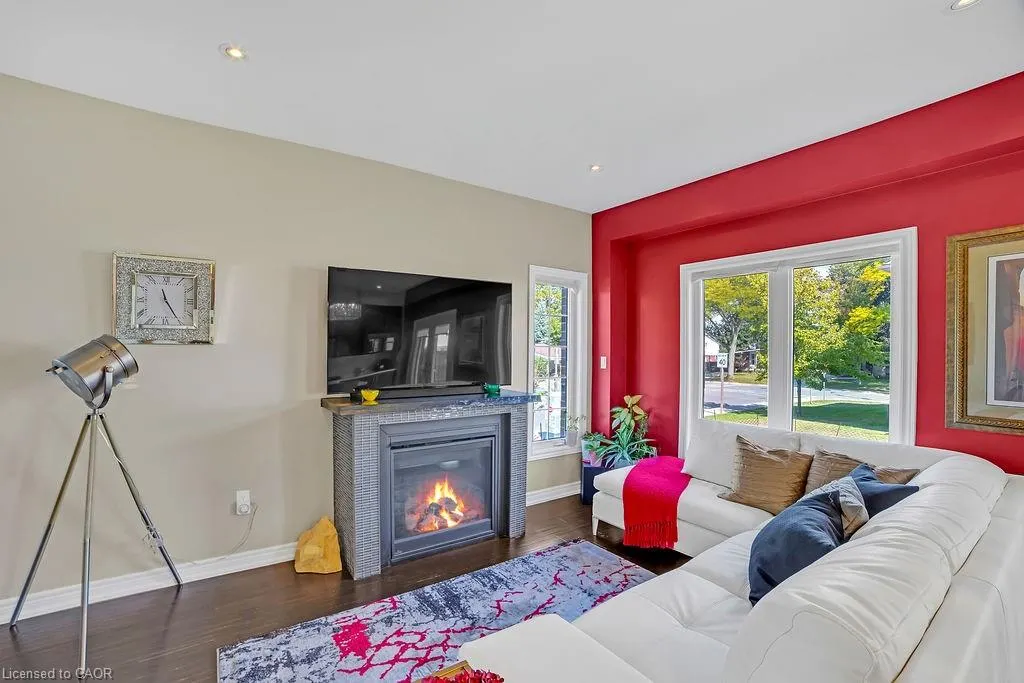 3 Starling Drive