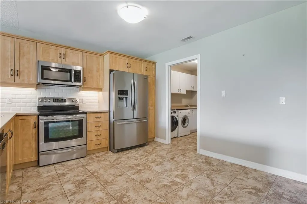 5 Archdeacon Clark Trail