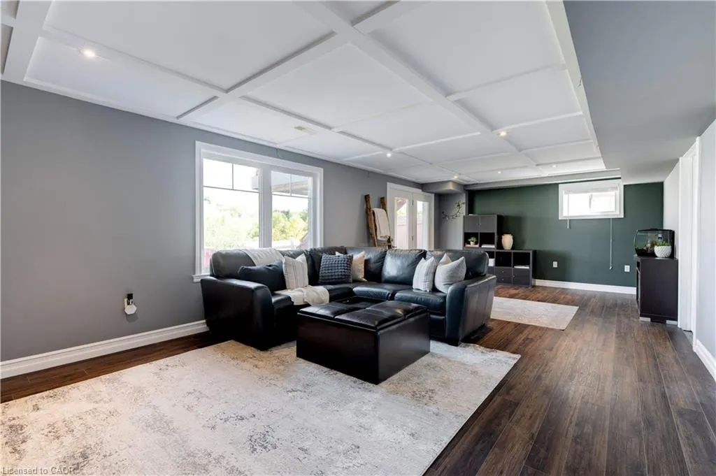 17 Manorwood Drive